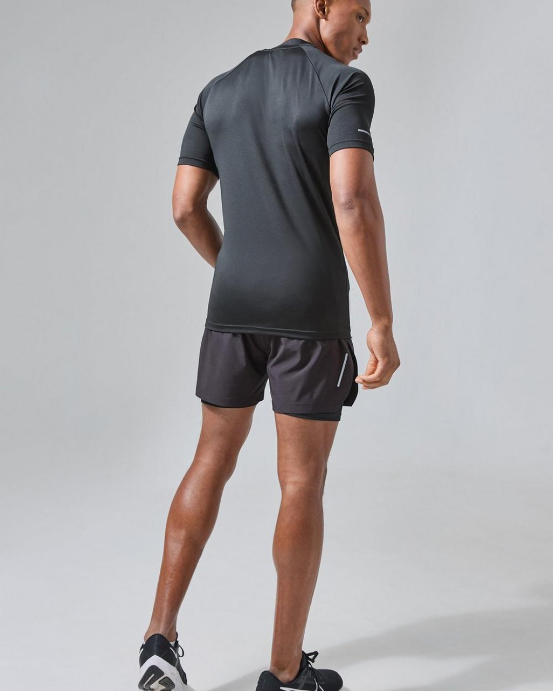 Boohooman Plain Shorts sleeved T-Shirt In Black