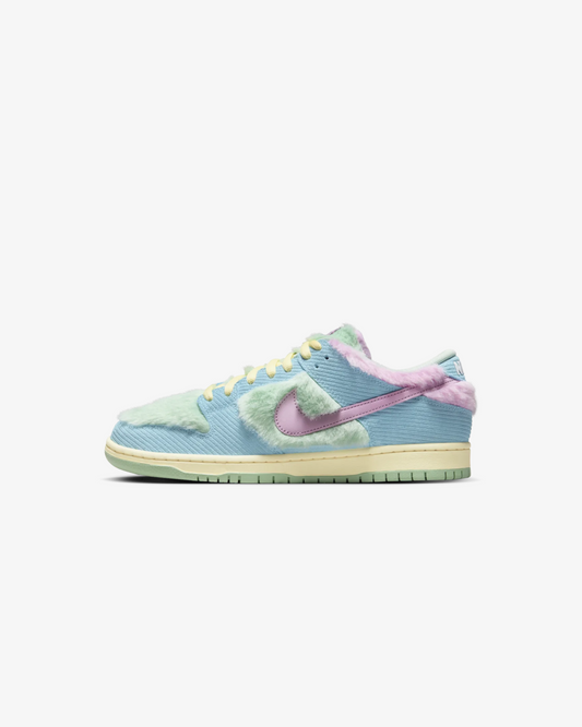 Nike SB Dunk Low Pro x Verdy 'Blue Gaze and Enamel Green' Sneakers