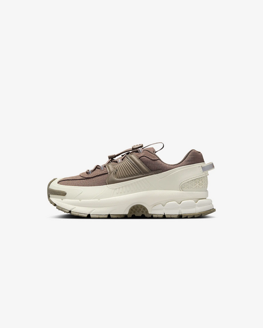 Nike Zoom Vomero 5 Roam "Light Bone Mink Brown" Sneakers